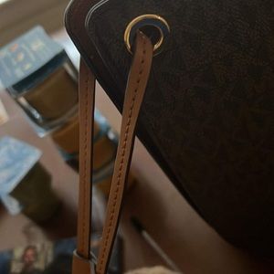 Micheal Kors tote and Wallet for 185 got it on sale for 256